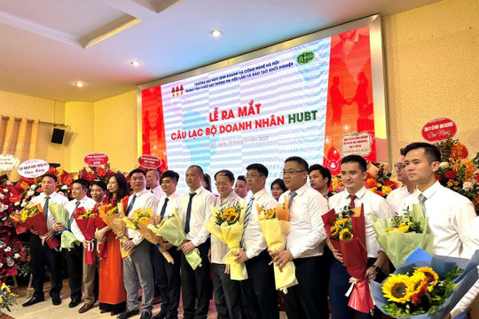 Ra mắt Câu lạc bộ Doanh nhân HUBT: Kết nối doanh nhân và sinh viên 