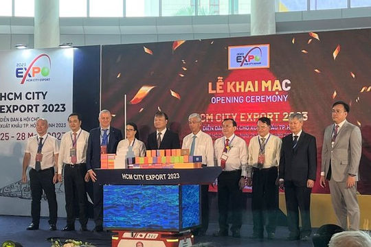 Khai mạc Diễn đàn và Hội chợ hàng Việt Nam xuất khẩu 