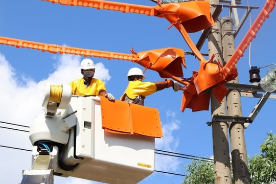 Hà Nội: Đẩy mạnh tiết kiệm điện và đảm bảo cung cấp điện an toàn