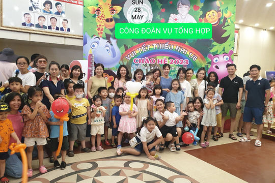 Vụ Tổng hợp tổ chức chương trình vui tết thiếu nhi cho trẻ