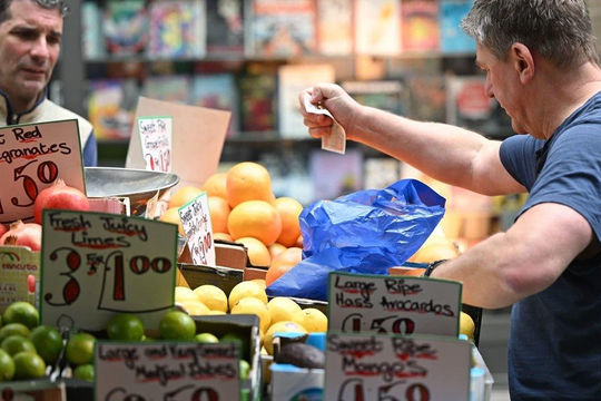 Chỉ số lạm phát giá cả ở các cửa hàng Anh tăng cao kỷ lục