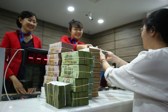 Đằng sau động thái tăng vốn của các ngân hàng Đằng sau động thái tăng vốn của các ngân hàng