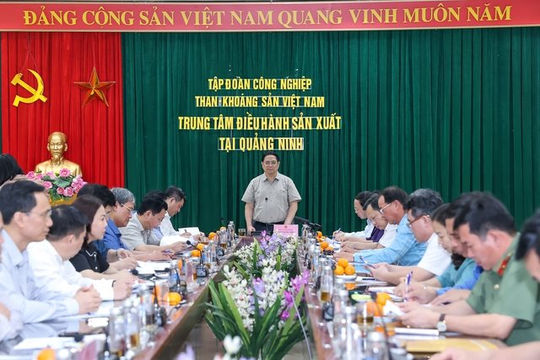 Thủ tướng kiểm tra tình hình sản xuất, cung ứng điện, than tại Quảng Ninh Thủ tướng kiểm tra tình hình sản xuất, cung ứng điện, than tại Quảng Ninh