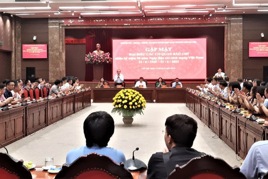 Hà Nội sẽ tổ chức lại việc định kỳ họp báo cung cấp thông tin cho báo chí