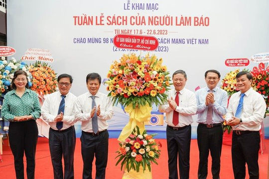 Tuần lễ sách của người làm báo diễn ra từ 17 - 22/6  Tuần lễ sách của người làm báo diễn ra từ 17 - 22/6
