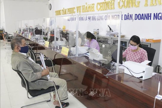 Ưu tiên cắt giảm, đơn giản hóa thủ tục hành chính về đầu tư, kinh doanh