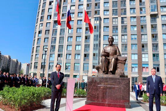 Khánh thành Tượng đài Chủ tịch Hồ Chí Minh tại Saint Petersburg
