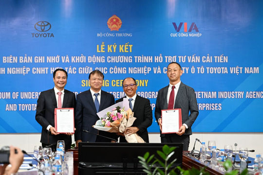 Toyota hỗ trợ phát triển ngành công nghiệp ô tô Việt Nam