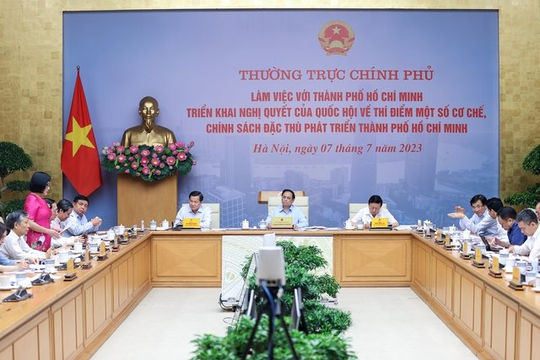 Sớm hoàn thành hướng dẫn chính sách đặc thù cho Thành phố Hồ Chí Minh
