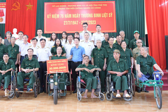 Kiểm toán nhà nước tri ân người có công nhân dịp 27/7