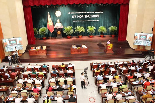 Thành phố Hồ Chí Minh thông qua nhiều nghị quyết  Thành phố Hồ Chí Minh thông qua nhiều nghị quyết