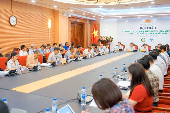 Tháo gỡ vướng mắc về chính sách giá điện, thị trường điện