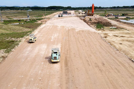 Gỡ vướng nguồn vật liệu thi công cao tốc Bắc - Nam giai đoạn 2