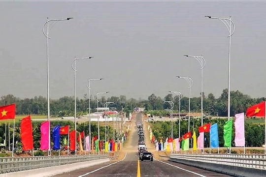 Nhiều kiến nghị đầu tư hạ tầng giao thông trên địa bàn tỉnh An Giang Nhiều kiến nghị đầu tư hạ tầng giao thông trên địa bàn tỉnh An Giang