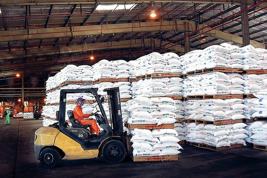 PVFCCo tiếp tục gặp nhiều khó khăn do cầu tiêu thụ giảm PVFCCo tiếp tục gặp nhiều khó khăn do cầu tiêu thụ giảm