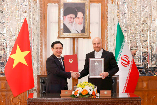Củng cố quan hệ hữu nghị, đối tác chiến lược giữa Việt Nam với Indonesia và Iran Củng cố quan hệ hữu nghị, đối tác chiến lược giữa Việt Nam với Indonesia và Iran