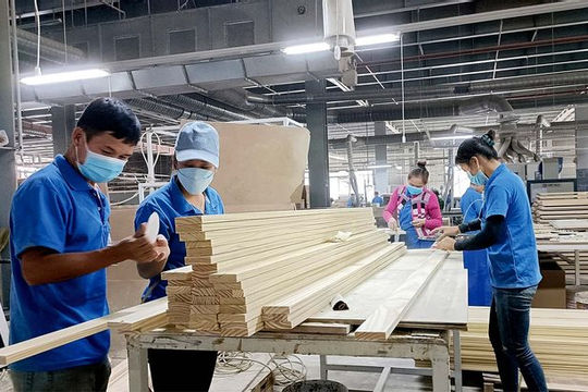 Sử dụng ngân sách chi thường xuyên hỗ trợ doanh nghiệp nhỏ và vừa