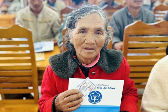 Lâm Đồng: Nhiều giải pháp phát triển người tham gia bảo hiểm xã hội, bảo hiểm y tế 