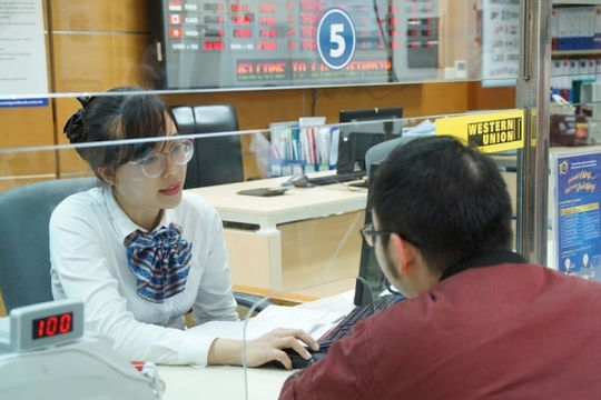 Dòng vốn chảy chậm, nghịch lý “người dư thừa, kẻ túng thiếu” Dòng vốn chảy chậm, nghịch lý “người dư thừa, kẻ túng thiếu”