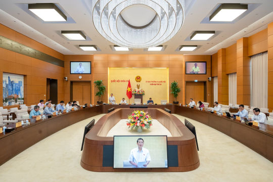 Tiếp tục hoàn thiện quy định về Quỹ Dịch vụ viễn thông công ích