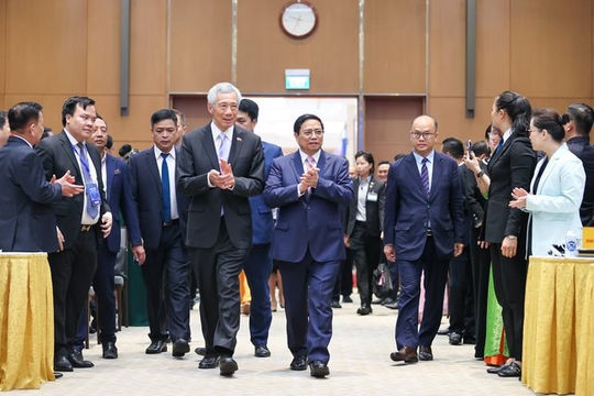 Thúc đẩy triển khai các dự án hợp tác đầu tư Việt Nam-Singapore Thúc đẩy triển khai các dự án hợp tác đầu tư Việt Nam-Singapore