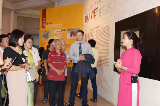 Mở cơ chế, huy động nguồn lực cho phát triển công nghiệp văn hóa  Mở cơ chế, huy động nguồn lực cho phát triển công nghiệp văn hóa