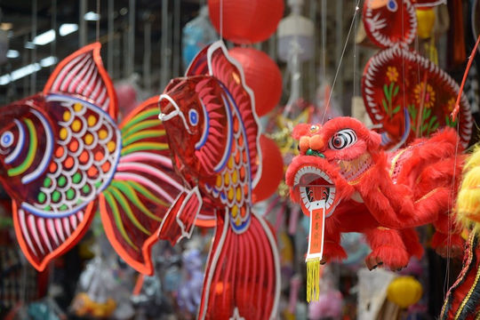 Phố Hàng Mã rực rỡ sắc màu chào đón Trung thu