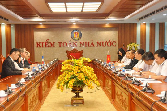 Tổng Kiểm toán nhà nước Ngô Văn Tuấn thăm và làm việc tại Tòa Thẩm kế Pháp