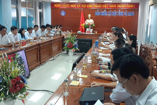 BHXH tỉnh Cà Mau: Học tập chuyên đề “Văn hóa Hồ Chí Minh về học tập, lao động và làm việc” BHXH tỉnh Cà Mau: Học tập chuyên đề “Văn hóa Hồ Chí Minh về học tập, lao động và làm việc”