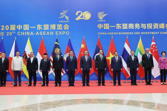 Phấn đấu đưa kim ngạch thương mại Trung Quốc - ASEAN vượt mức 1.000 tỷ USD Phấn đấu đưa kim ngạch thương mại Trung Quốc - ASEAN vượt mức 1.000 tỷ USD