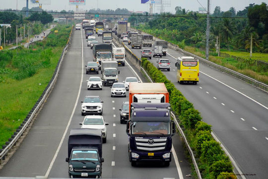 Đề xuất đầu tư mở rộng toàn tuyến cao tốc TP. Hồ Chí Minh - Trung Lương - Mỹ Thuận theo phương thức PPP Đề xuất đầu tư mở rộng toàn tuyến cao tốc TP. Hồ Chí Minh - Trung Lương - Mỹ Thuận theo phương thức PPP