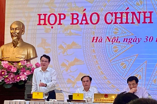 Giải ngân vốn đầu tư công 9 tháng lần đầu tiên vượt mức 50%