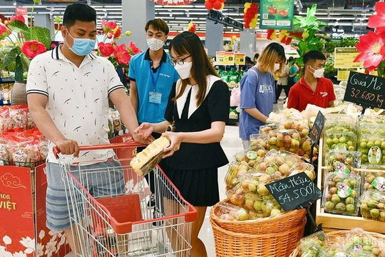 VCCI kiến nghị giảm thuế giá trị gia tăng cho tất cả các loại hàng hóa VCCI kiến nghị giảm thuế giá trị gia tăng cho tất cả các loại hàng hóa