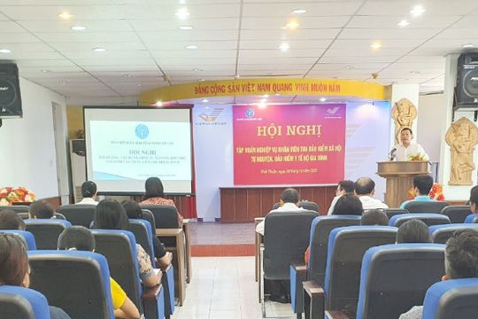 Tăng cường tập huấn, bồi dưỡng cho đội ngũ nhân viên thu Tăng cường tập huấn, bồi dưỡng cho đội ngũ nhân viên thu