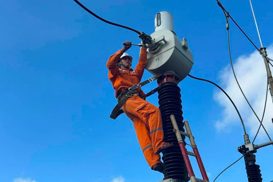 Tiêu thụ điện tháng 11 dự kiến tăng hơn 7% Tiêu thụ điện tháng 11 dự kiến tăng hơn 7%