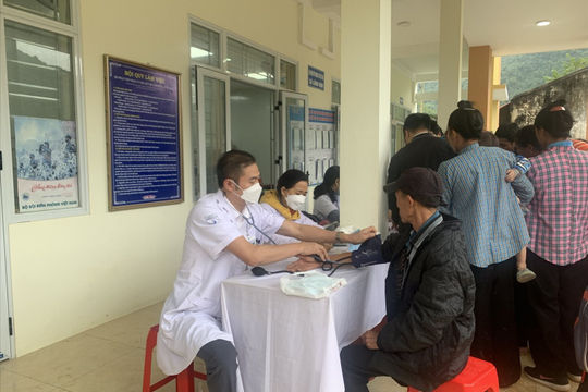  Thành phố Hồ Chí Minh hỗ trợ cộng tác viên sức khỏe cộng đồng