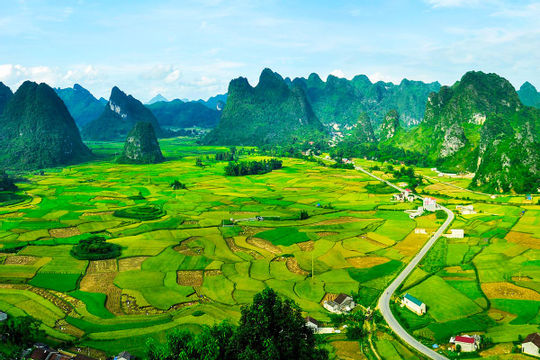 Từng bước hình thành trung tâm trung chuyển hàng hóa, logistics Việt Nam - Trung Quốc Từng bước hình thành trung tâm trung chuyển hàng hóa, logistics Việt Nam - Trung Quốc