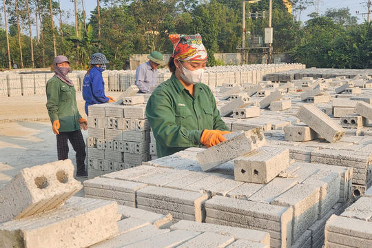 Phấn đấu giảm số tiền chậm đóng, nợ bảo hiểm xã hội 