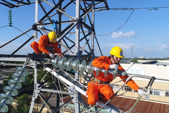EVN quản lý nợ vay thiếu chặt chẽ EVN quản lý nợ vay thiếu chặt chẽ