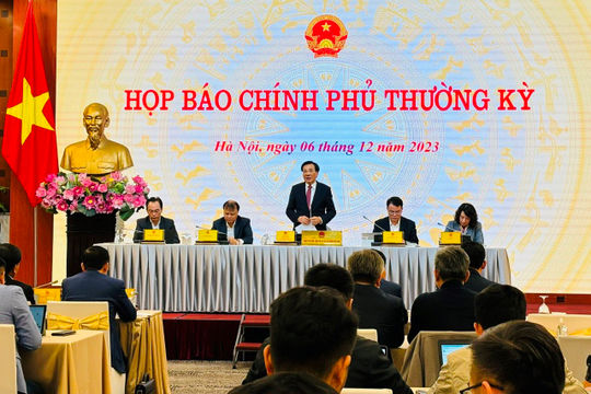 Quyết tâm cao nhất, nỗ lực lớn nhất để kết quả năm 2023 phải tốt hơn năm 2022