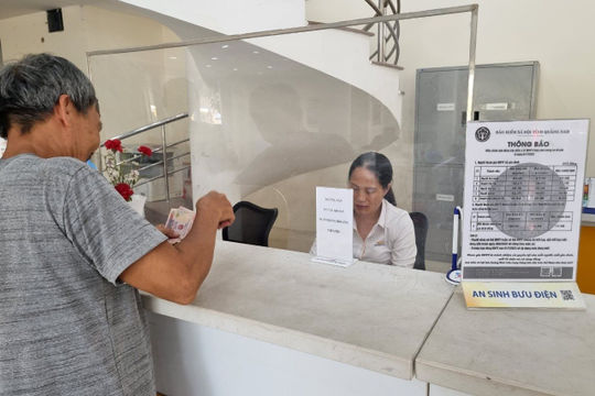 Đồng hành đưa chính sách bảo hiểm xã hội, bảo hiểm y tế đến người dân