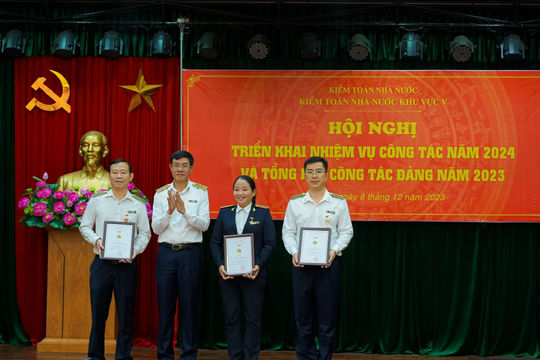 Hoàn thành nhiệm vụ kiểm toán đúng tiến độ, đảm bảo chất lượng đề ra  Hoàn thành nhiệm vụ kiểm toán đúng tiến độ, đảm bảo chất lượng đề ra