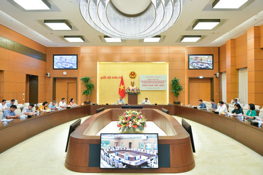 Làm rõ hạn chế, bất cập trong thực hiện công tác bảo đảm trật tự an toàn giao thông Làm rõ hạn chế, bất cập trong thực hiện công tác bảo đảm trật tự an toàn giao thông