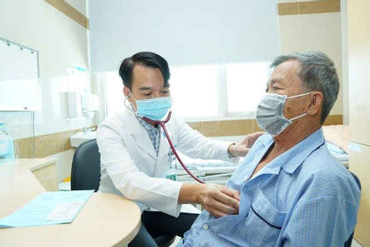 Tiếp tục hoàn thiện cơ chế chính sách về khám, chữa bệnh