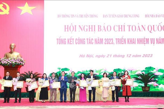 Xây dựng nền báo chí, truyền thông chuyên nghiệp, nhân văn và hiện đại