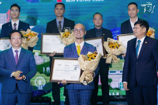 Tuân thủ và thực hành tiêu chuẩn phát triển bền vững, Prudential được vinh danh Top 100 CSI 2023 Tuân thủ và thực hành tiêu chuẩn phát triển bền vững, Prudential được vinh danh Top 100 CSI 2023