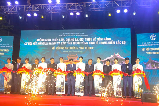 Xúc tiến thương mại, du lịch giữa Hà Nội với các tỉnh Vùng kinh tế trọng điểm Bắc Bộ Xúc tiến thương mại, du lịch giữa Hà Nội với các tỉnh Vùng kinh tế trọng điểm Bắc Bộ