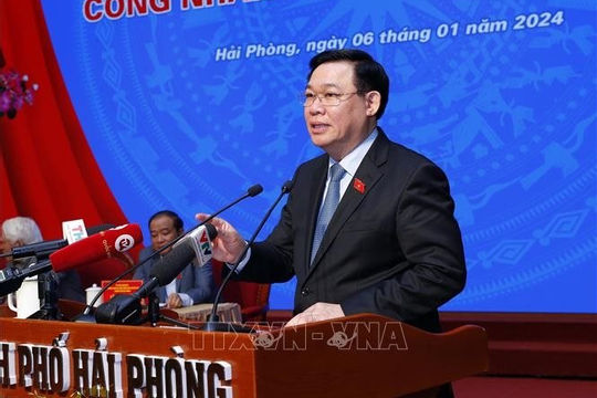 Chủ tịch Quốc hội tiếp xúc cử tri chuyên đề tại Thành phố Hải Phòng