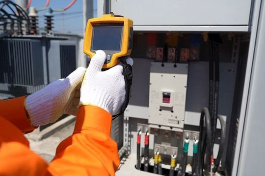 Yêu cầu EVN khẩn trương xây dựng cơ chế giá điện hai thành phần Yêu cầu EVN khẩn trương xây dựng cơ chế giá điện hai thành phần