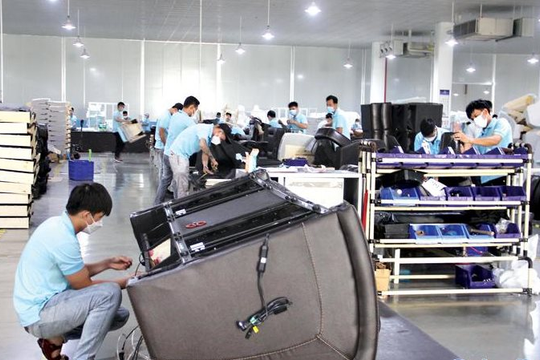 Quảng Ngãi: Chỉ tiêu thu hút đầu tư vượt 621% so với kế hoạch Quảng Ngãi: Chỉ tiêu thu hút đầu tư vượt 621% so với kế hoạch